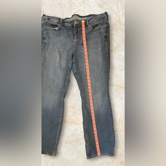 Torrid Jeans - Picture 5 of 9